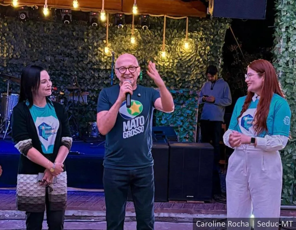 “É a escola que conduz nossos jovens para o futuro, e o Governo continua investindo para melhorar a educação de MT”, afirma governador